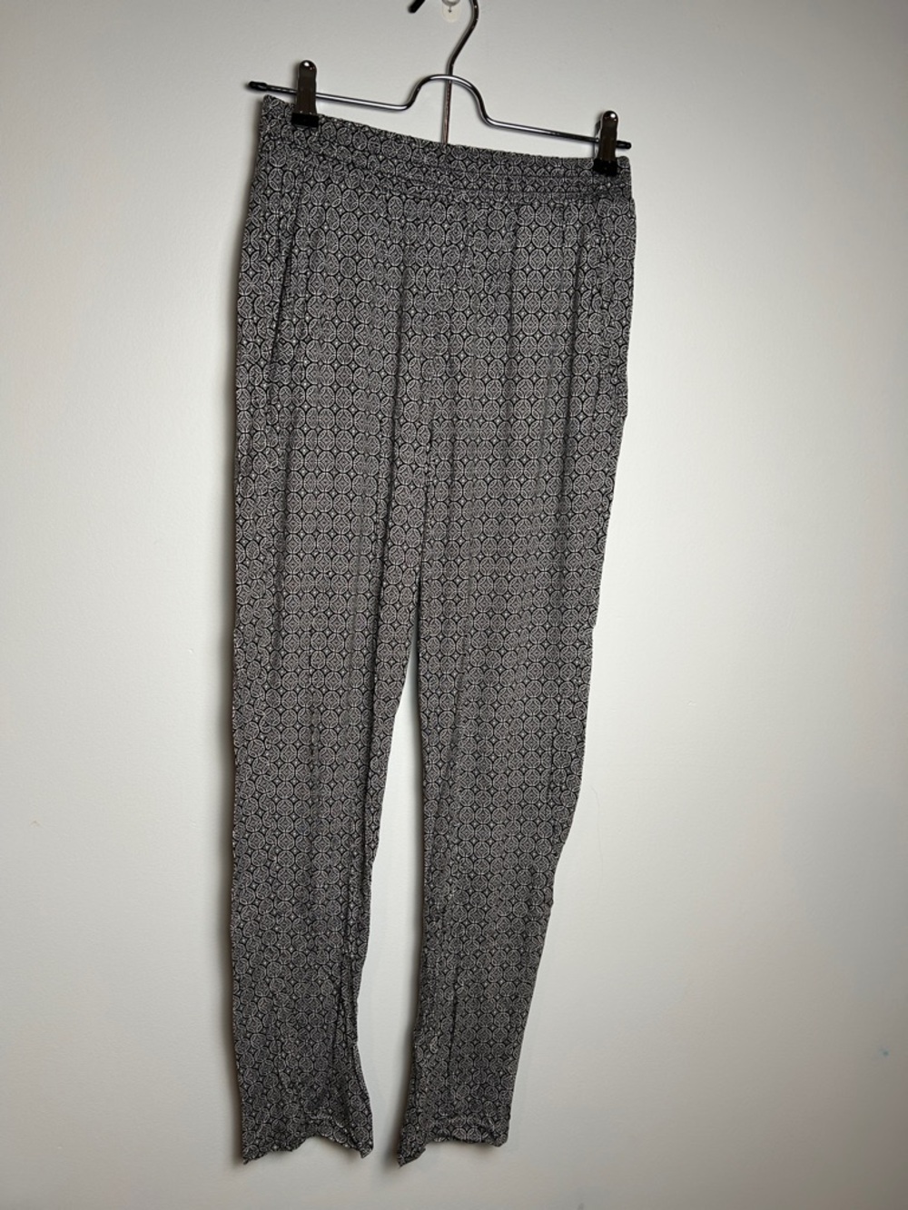 H&M Black and Gray Patterned Men’s Joggers